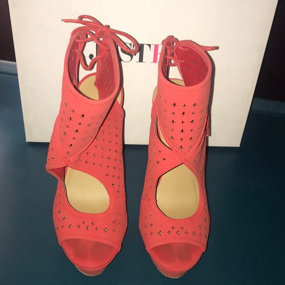 JustFab Red Platform Stiletto - Picture 2 of 6